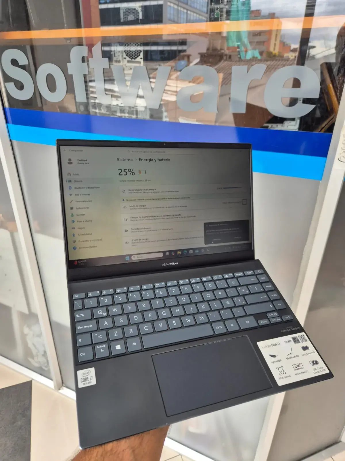 Portátil ASUS ZenBook ultradelgado de 14