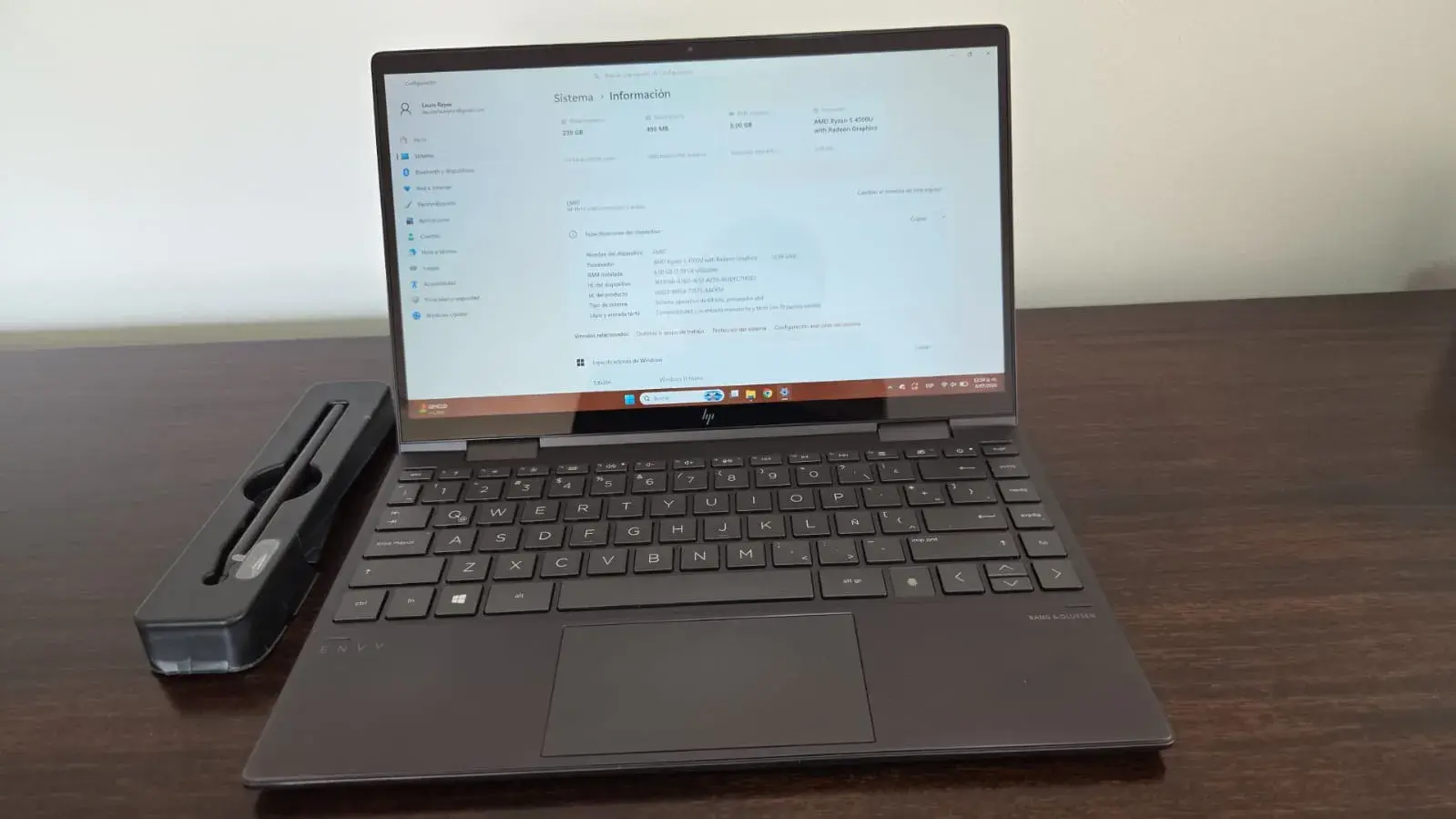 Portátil HP ENVY x360 convertible táctil 2 en 1 con lápiz óptico, Ryzen 5 4500U y pantalla 15.6