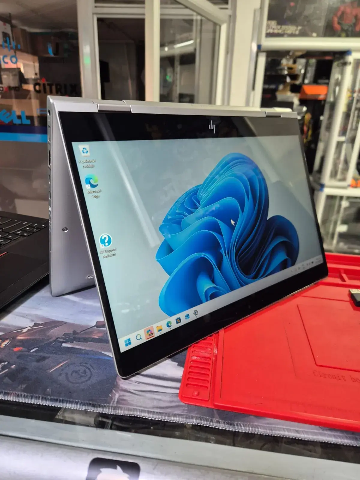HP EliteBook x360 — Core i7 10ª Gen, 8 GB RAM, 256 GB SSD